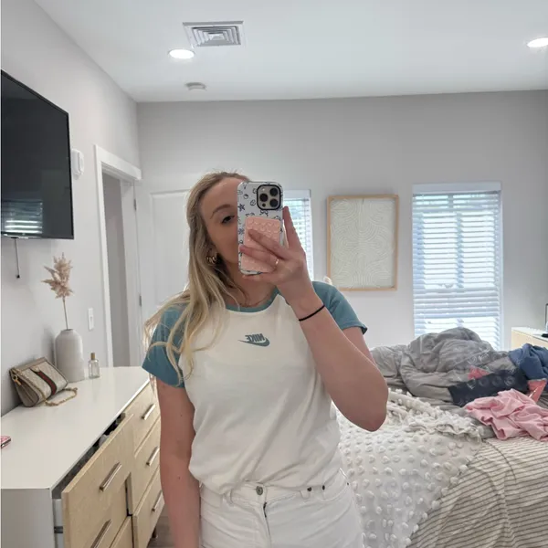 Nike Women's vintage Tee xl - Image 7