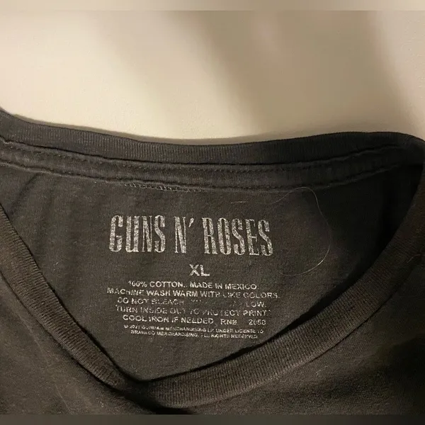 Guns and Roses Short Sleeve T-Shirt - Image 5