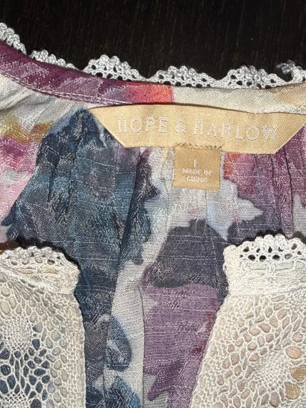 Lace-Trim Floral Blouse in White Multi - Image 3