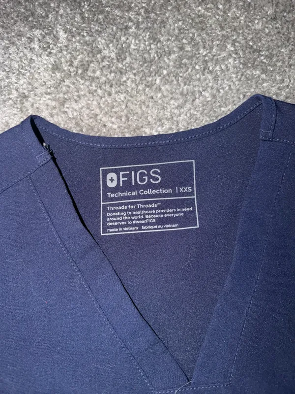 FIGS Scrubs Set - Image 4