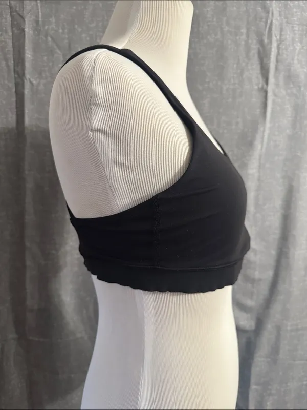 lululemon Black Crisscross Back Sports Bra size 8 - Image 6