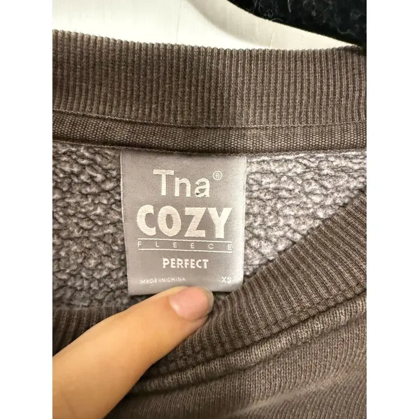 Aritzia TNA Cozy Crewneck Sweatshirt - Image 3