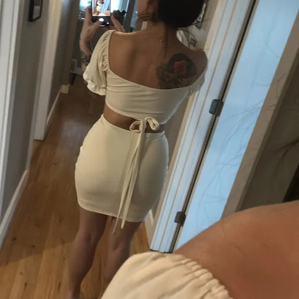 Elegant Cream Off - Image 3