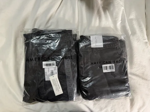 American Eagle Super High-Waisted Baggy Straight Black Jean - Image 5