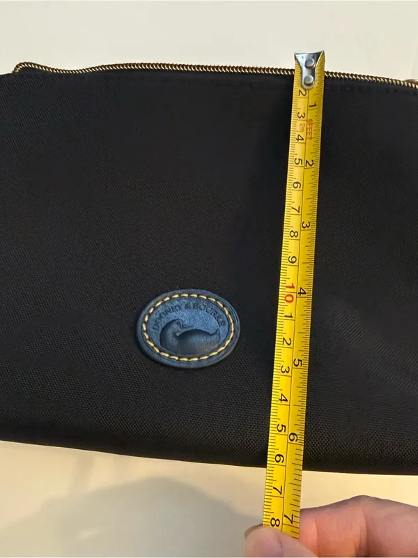 Dooney & Bourke Black Crossbody Bag with Adjustable Strap Like New - Image 8