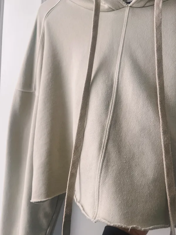 Alo Cropped Yoga Sweatshirt - Image 3