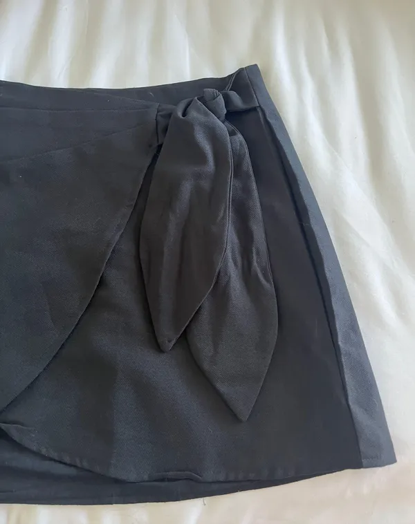black mini skirt - Image 2