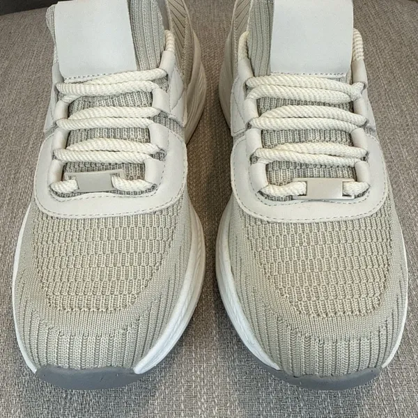 Outwoods Women's lightweight athletic mom sneaker resort travel cream color 6.5 comfort - Image 8