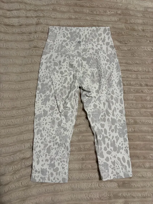 Lululemon Align HR Crop 17” - Image 2