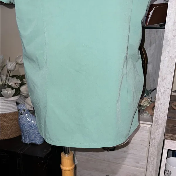 Figs Green Boxy Relaxed Short Sleeve Tee - Image 7