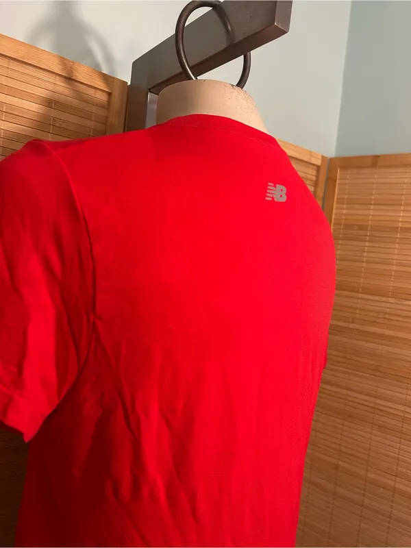 New balance vibrant red Crew Neck Short Sleeve T-Shirt athletic top woman’s M - Image 5