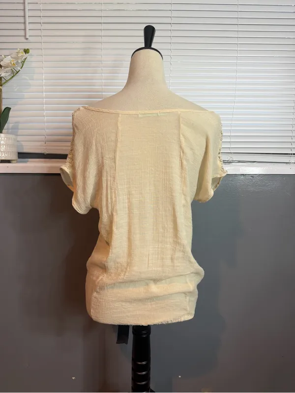 Maurices Cream Crochet Lace Button Front Boho Blouse Size M - Image 6