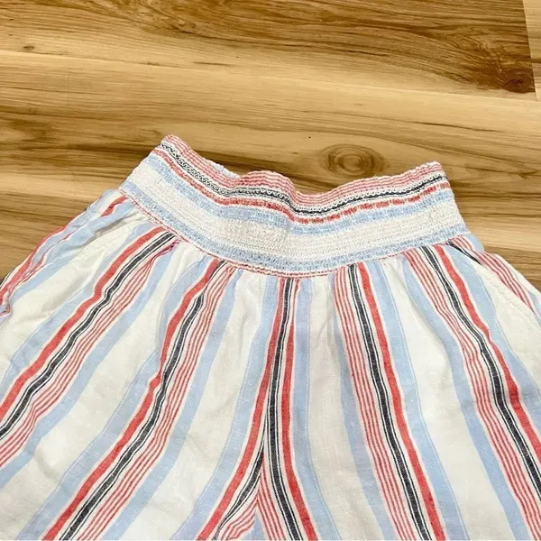 Crown & Ivy Striped Shorts Women’s Small - Image 4