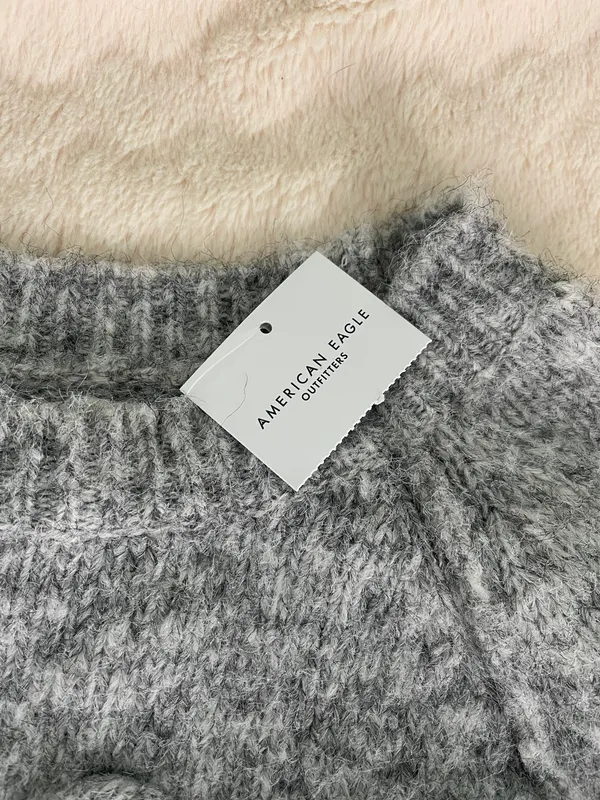 American Eagle Outfitters Sweater - Image 4