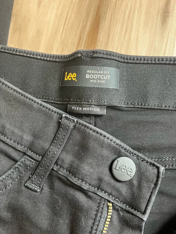 Lee Jeans - Image 2