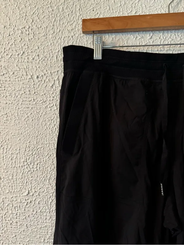 Lululemon Beyond the Studio Ruched Cargo pants LW5GILS black - Image 8