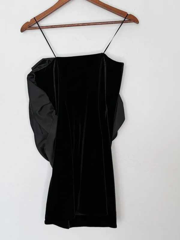 AMUR Rose Baby Doll Dress Black Velvet Rosette Mini Size 4 NWT $478 - Image 5