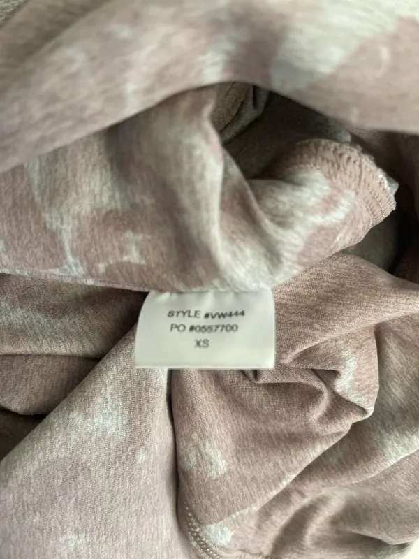 Vuori Clean Elevation Leggings in Dusty Rose & Heather Gray - Image 5
