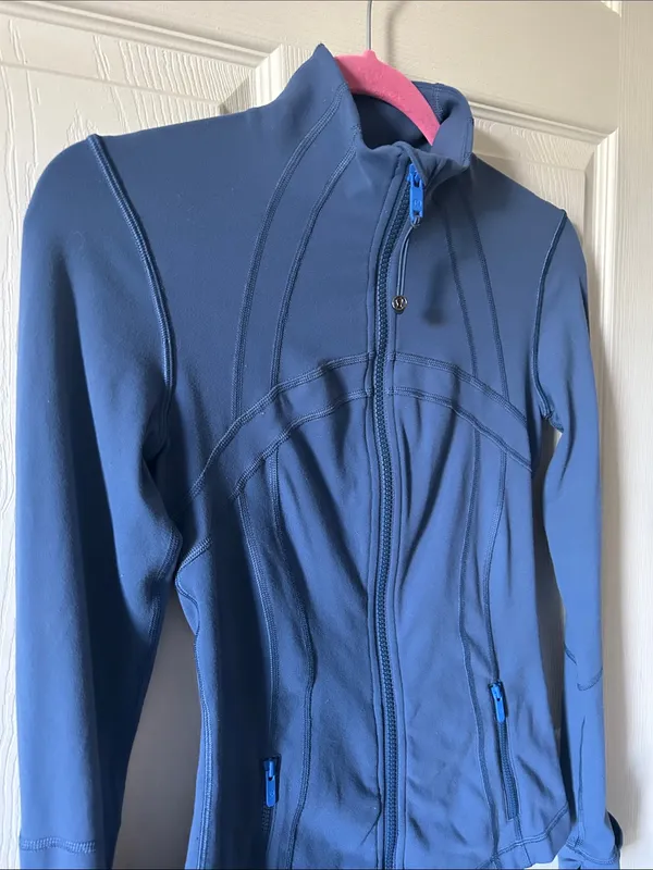 Lululemon Womens Full Zip Define‎ Luon Jacket Size 4 in Blue - Image 7