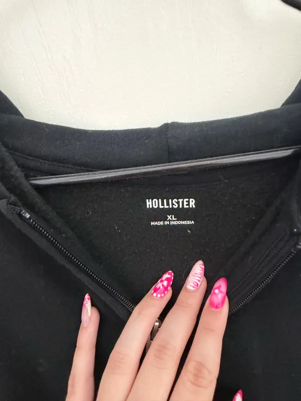 Hollister Zip-Up Hoodie - Image 6