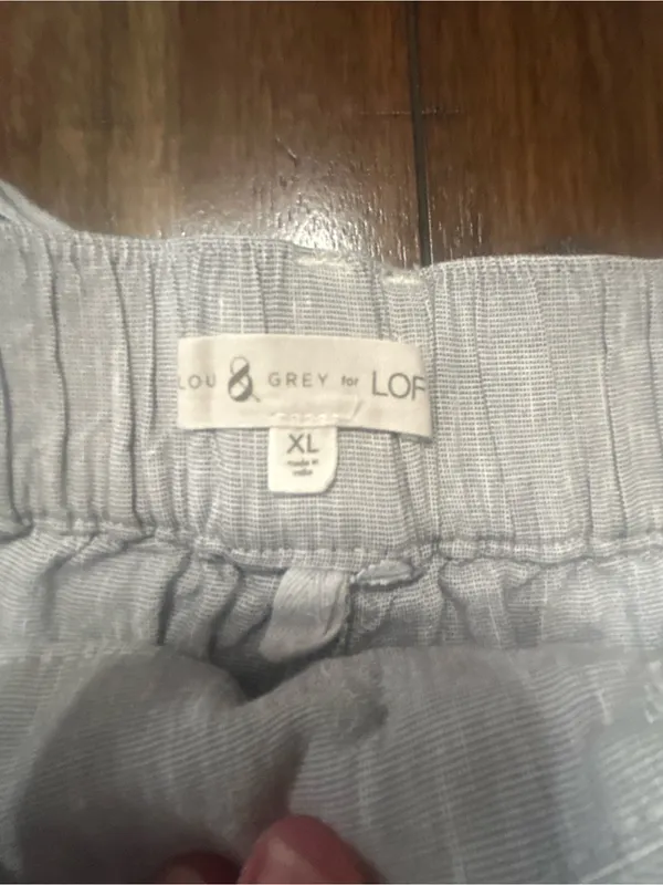 Lou & Grey paper bag shorts linen blend size XL - Image 2