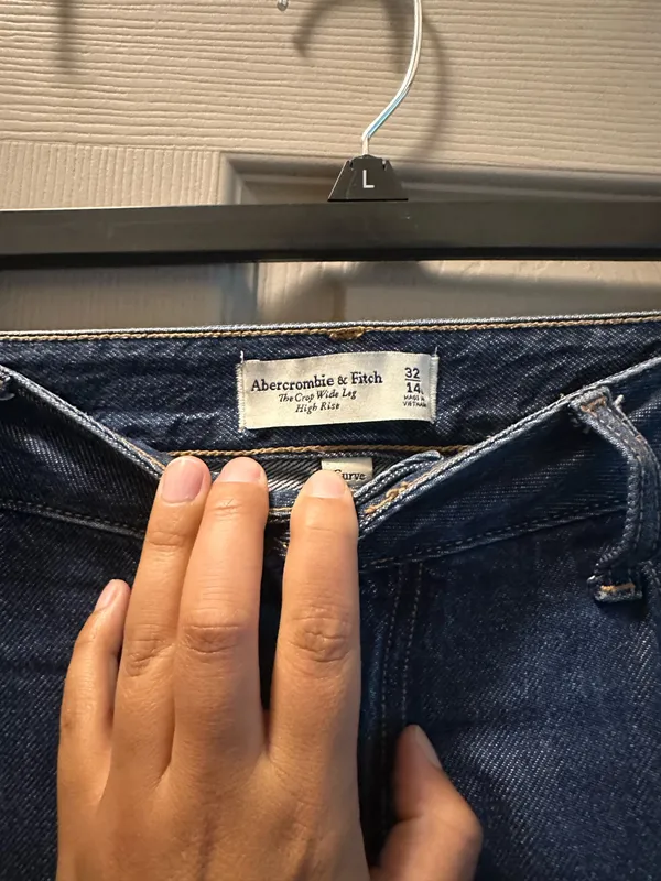 Abercrombie & Fitch High Rise Loose Jean - Image 5