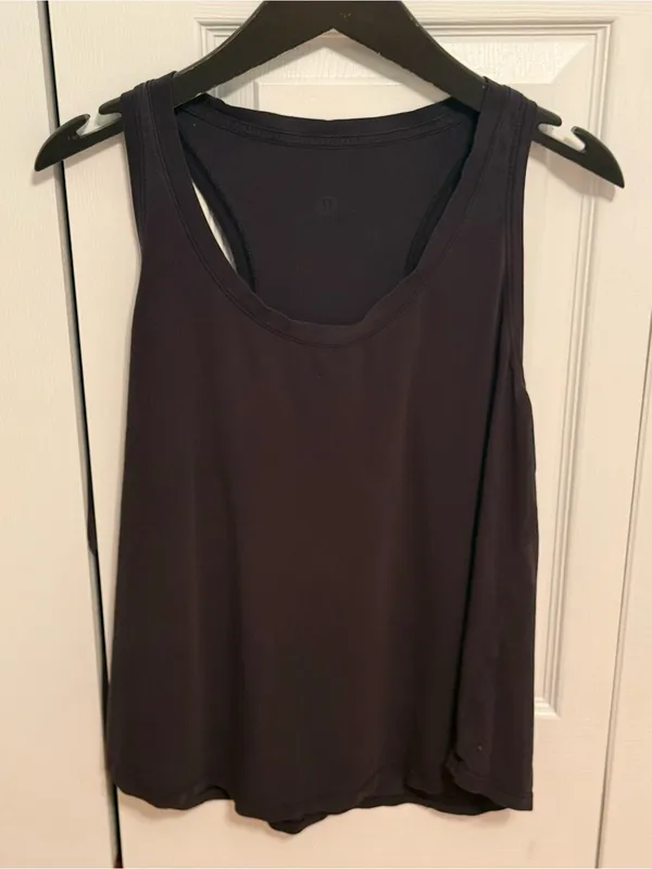 Lululemon Love Tank in Black - Image 2