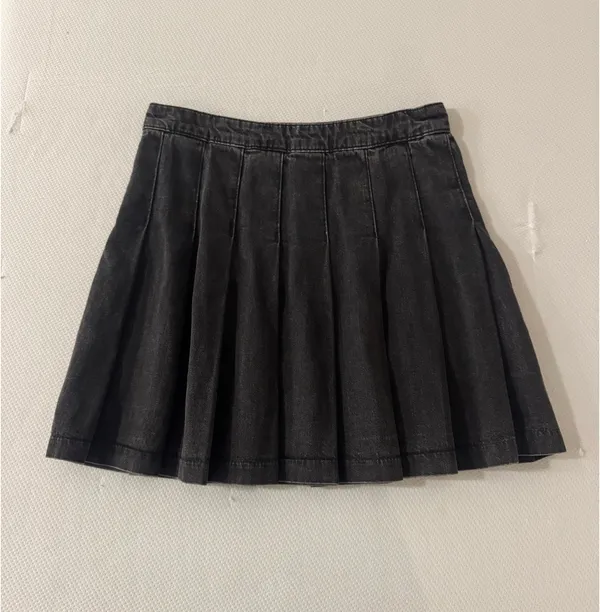 H&M Denim Pleated Skirt - Image 2