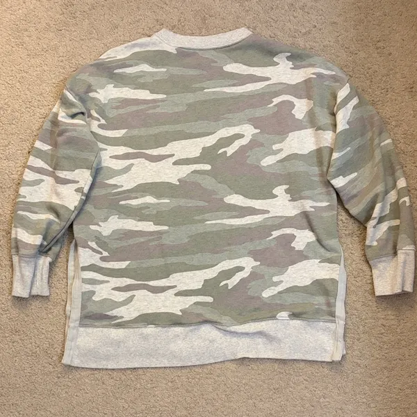 Aerie Women’s Camouflage Crewneck Size Small - Image 6