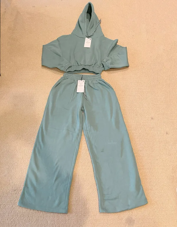 Long Sleeve Sweatsuit Set With Hoodie And Wide Legs Size S - Image 2