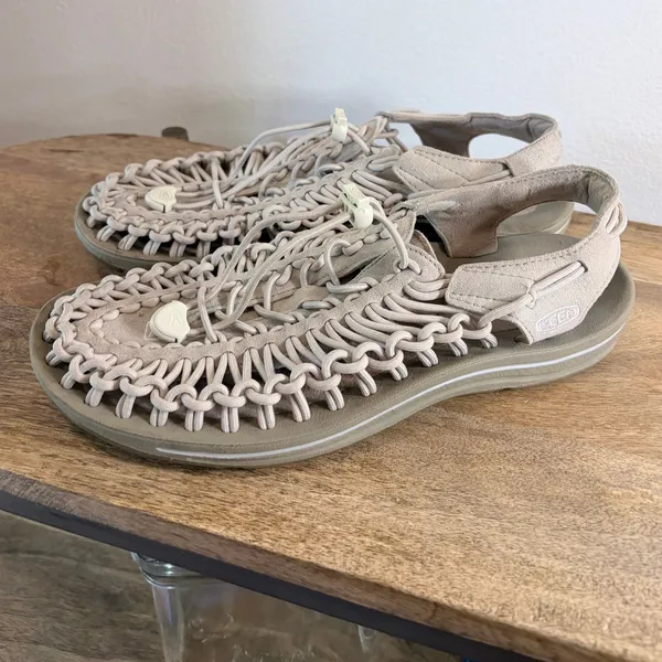 KEEN UNEEK Sandals Womens 9.5 Beige Tan Cord Bungee Outdoor Gorpcore - Image 2