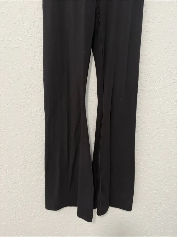 AERIE Black Cross Over waist Hi-Rise Flare Leggings Short Inseam Size Small - Image 3