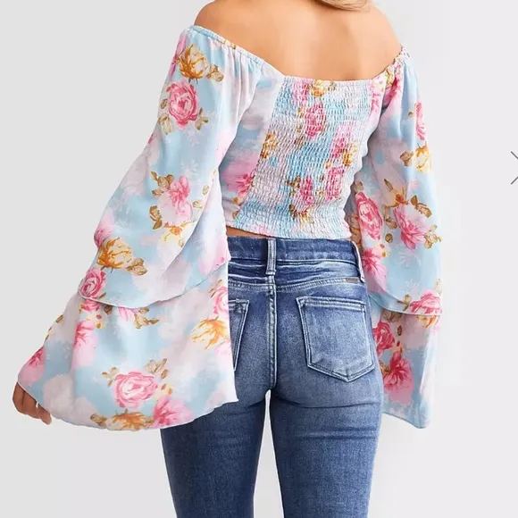 Willow root small flowy‎ crop top with wide sleeves - Image 2