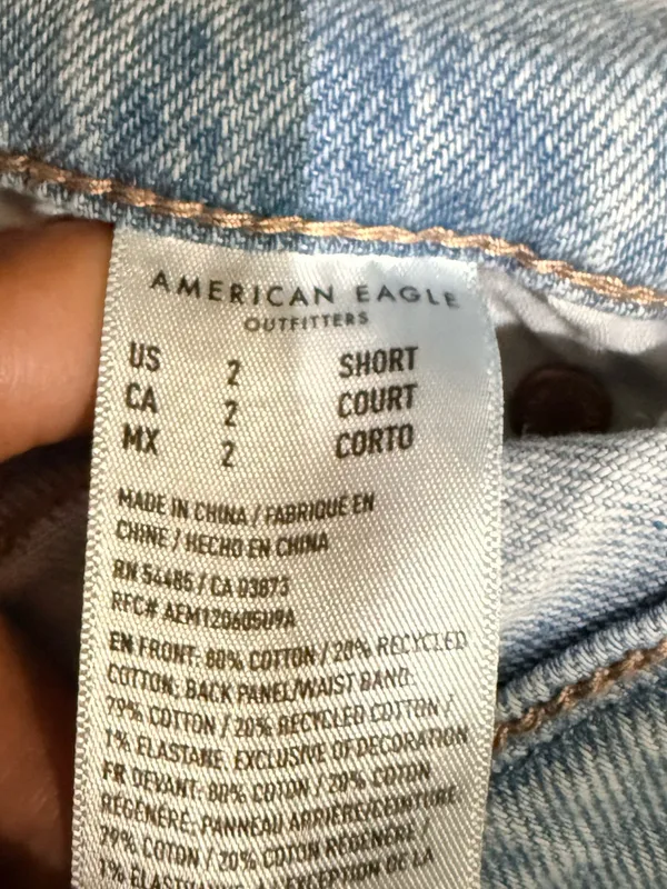 American Eagle Light Wash Distressed Stovepipe Jeans Size 2 Short - Image 5