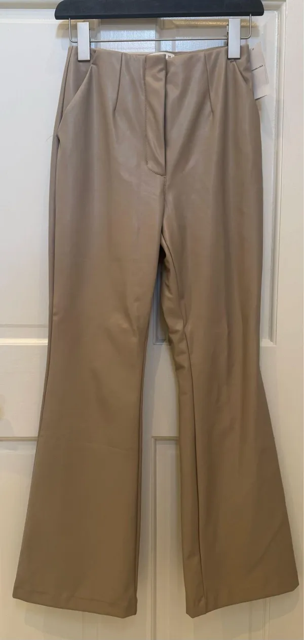 Abercrombie vegan leather slim flare pants curve love in tan beige - Image 4