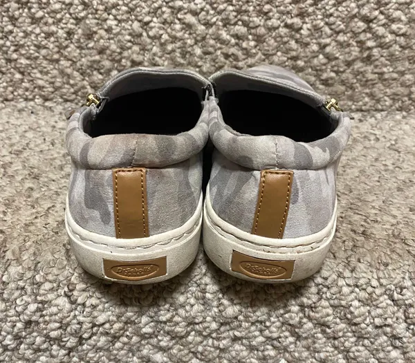 Camo Slip On Shoes Size 8.5 - Image 4