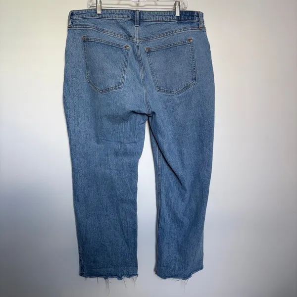 Abercrombie & Fitch The 90s Relaxed Jean Curve Love High Rise Size 34/18 Short - Image 6