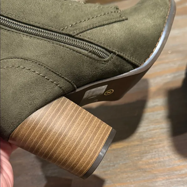 Journee‎ Collection Baylor Lace-Up Bootie Olive Faux Suede Block Heel Size 8 NIB - Image 9