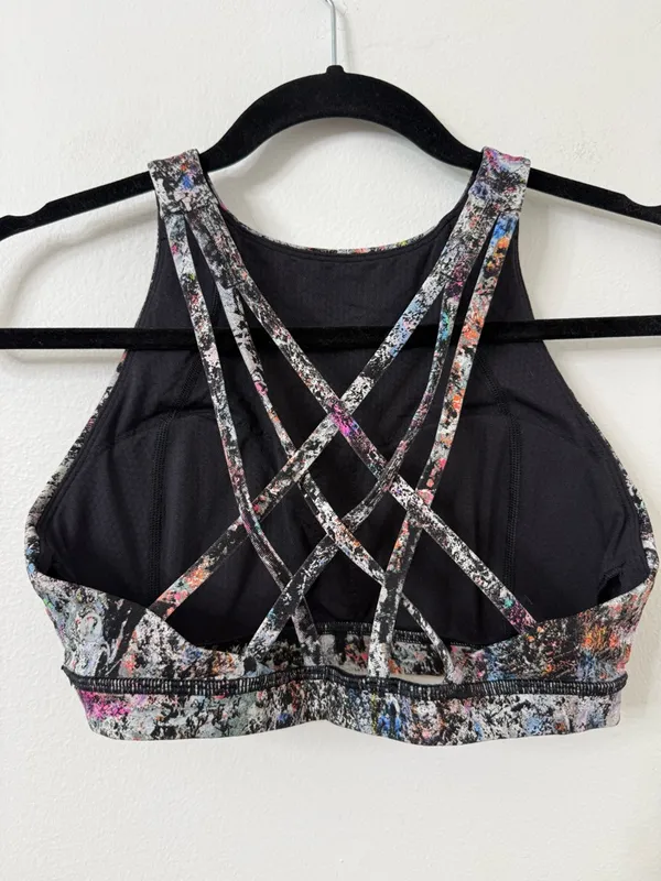 {4} lululemon athletica High-Neck Sports Bra in Vitalize Multi Print - Image 4