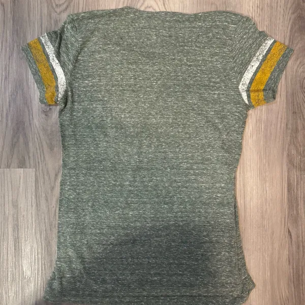 NFL Green Bay Packers Women’s Large V-Neck Fitted T-Shirt - Image 5