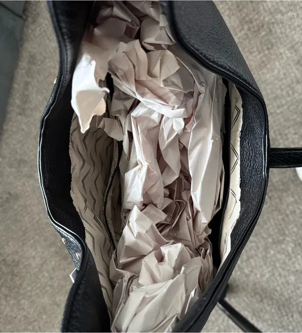 Moda Luxe Black Leather Purse - Image 5