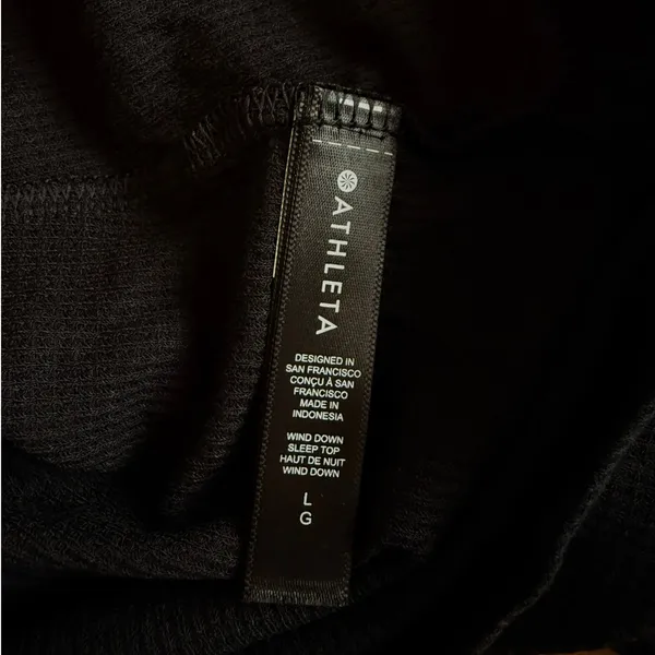 Athleta Lounge Top Size Large Black Waffle Knit Henley Soft Cozy Travel Layering - Image 5