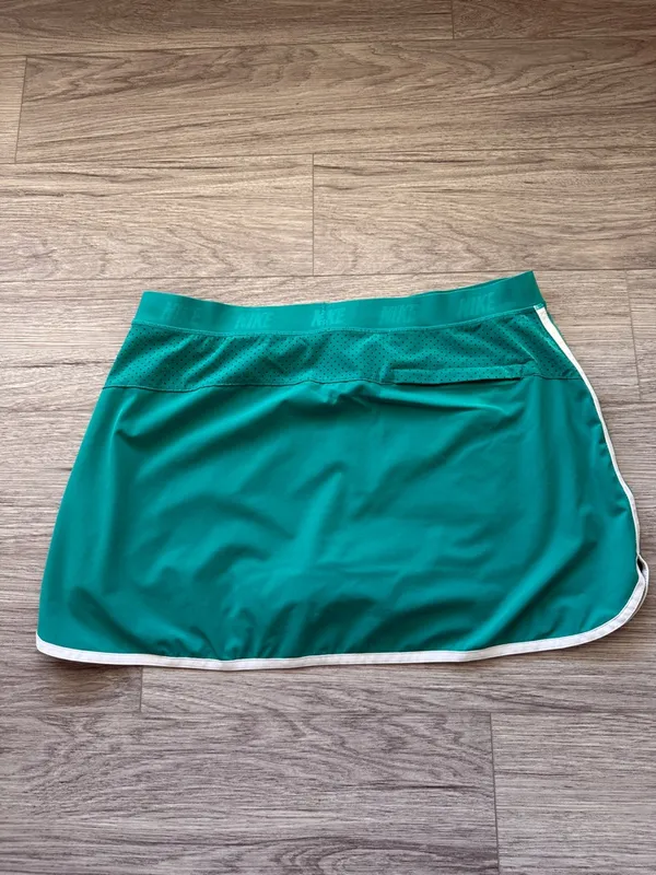Nike Teal Golf Skort with White Logo Size XL - Image 5