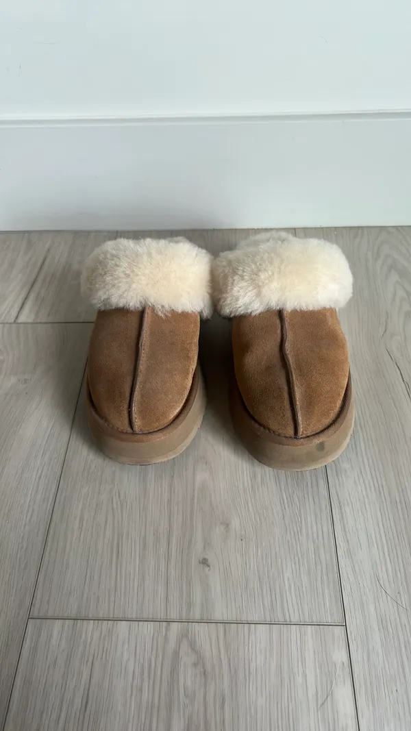 UGG Slippers Women’s - Image 2