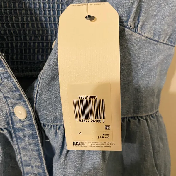New NWT Levi’s Light Blue Denim Button-Up Dress Size Medium - Image 3
