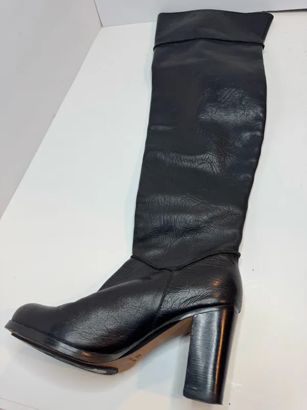 Modern Vintage Black Leather Boots Womens Size EU36.5 - Image 4