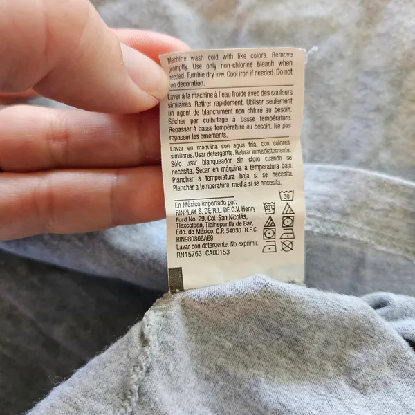 Woman’s Champion Tee Shirt Size XL - Image 4