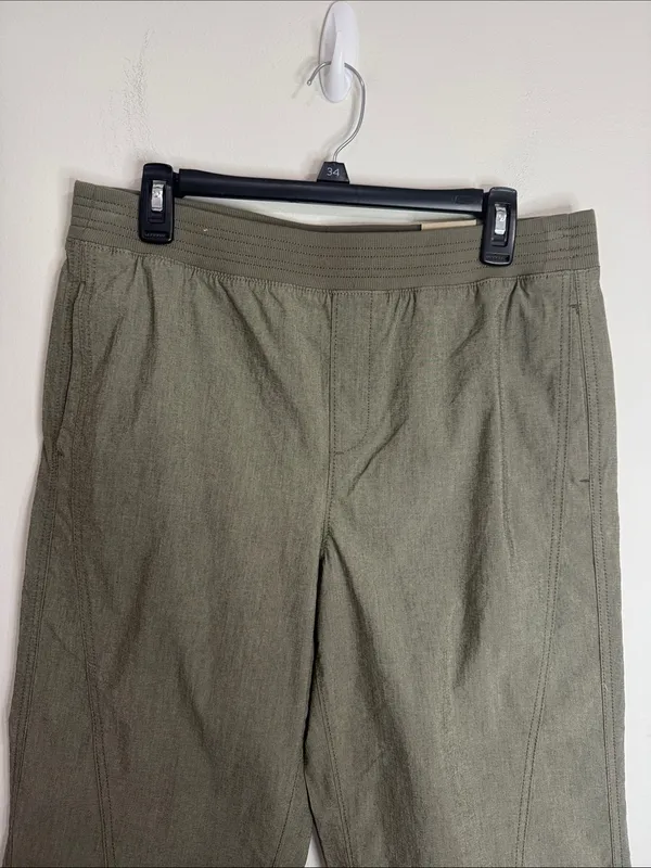 Chico’s Cuffed Cropped Tab Olive Green Seamed Pants elastic waistband Cotton 10 - Image 3