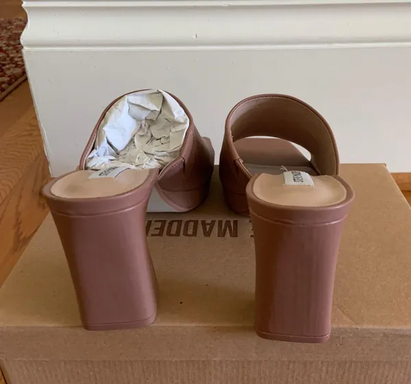 Steve Madden Heels Nude - Image 3