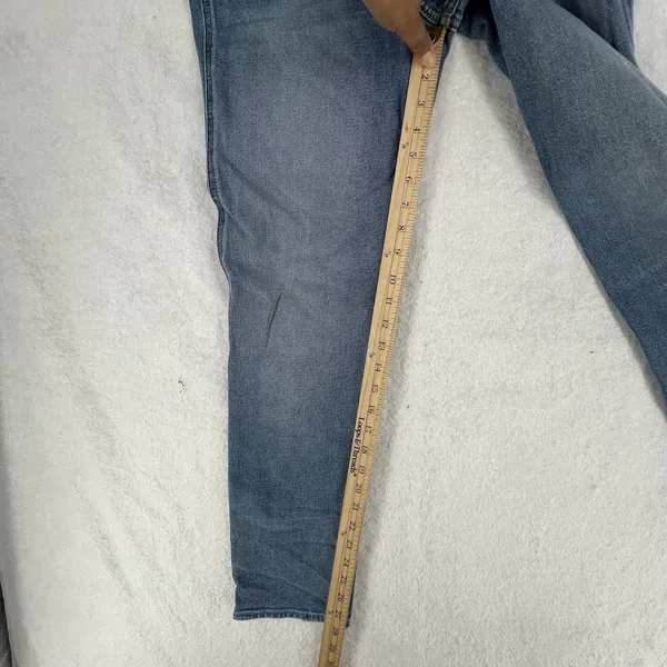Hollister Ultra High Rise Mom Jean Womens Size 27 Light Wash‎ Denim Tapered Leg - Image 10